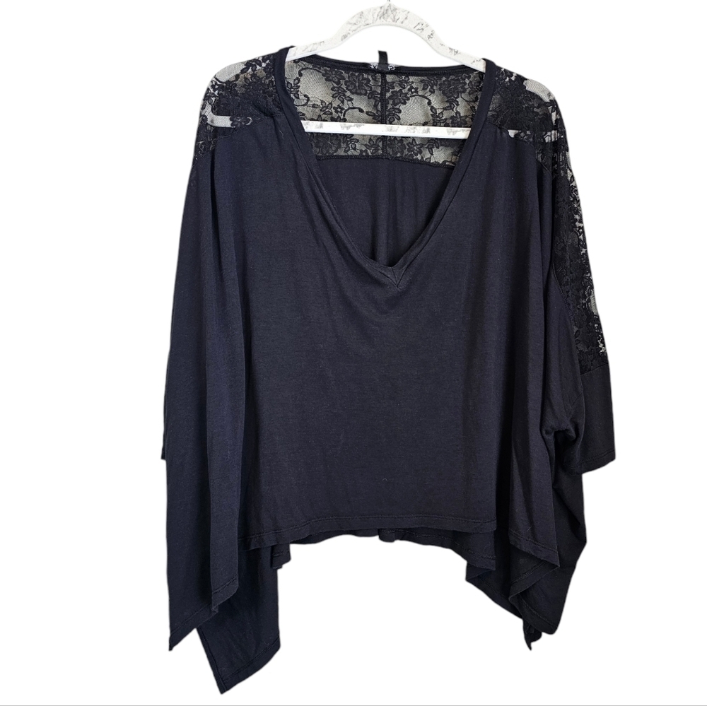 Express womens Top black lace shoulder size M